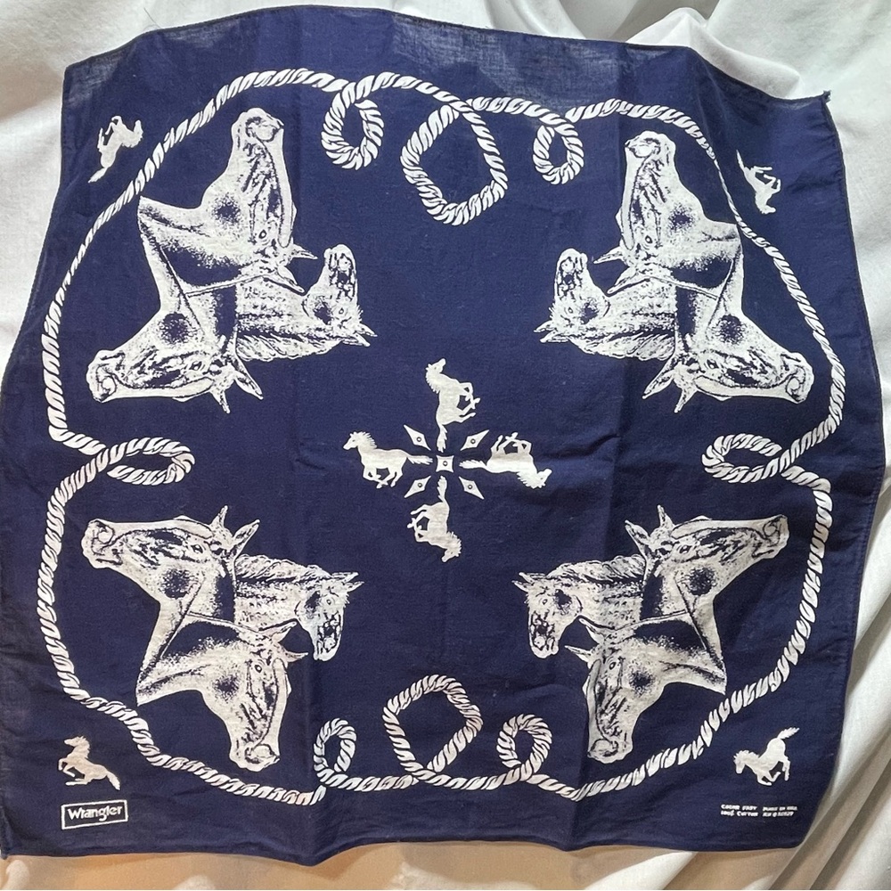 Wrangler Vintage Blue and White Decorative Horse Print